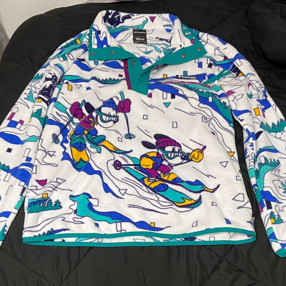Columbia White and Blue Graphic Pullover